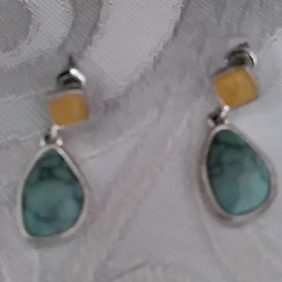 Necklace earrings and bracelet - Picture 2 of 7